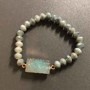 Stretchy beaded bracelet